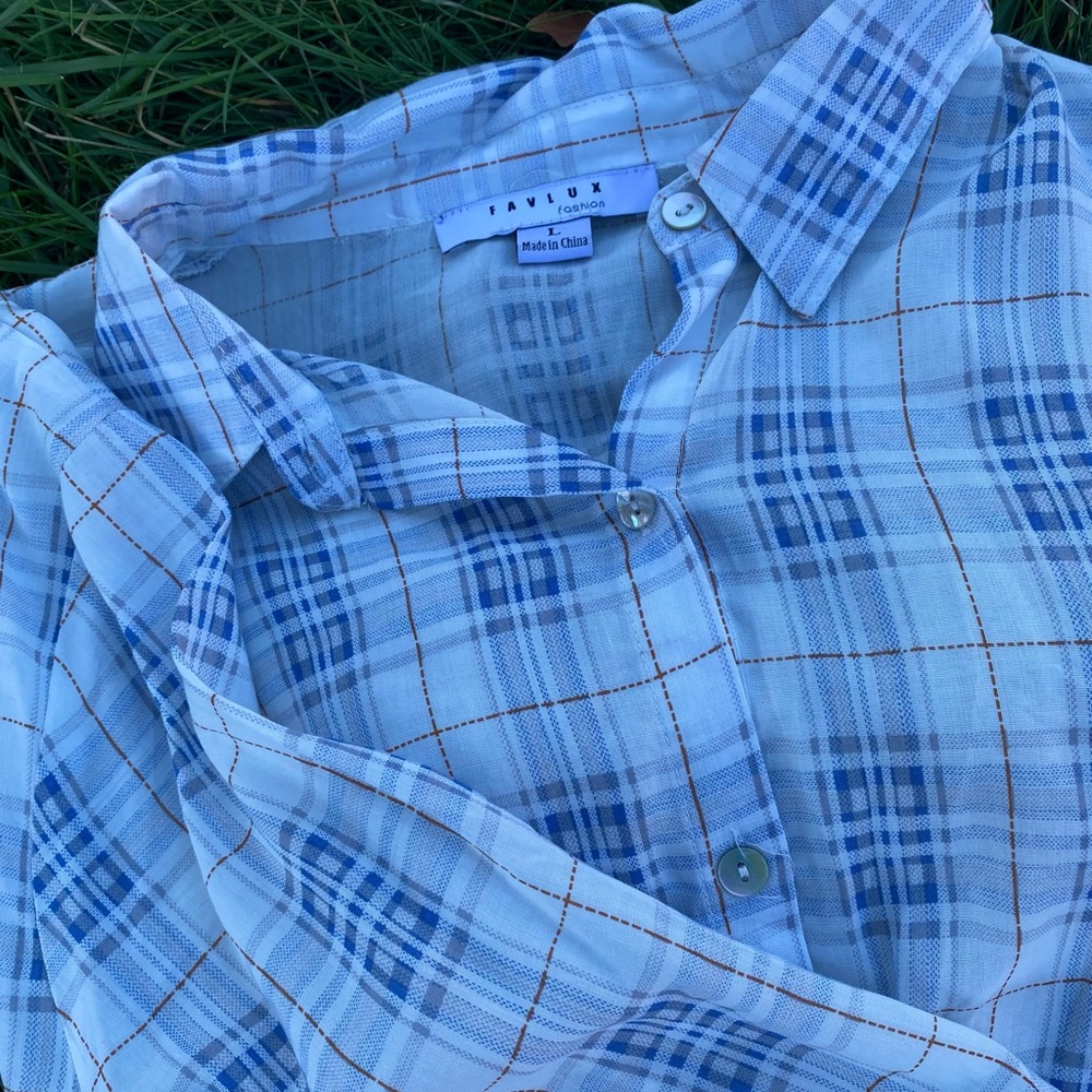 Super cute thin flannel